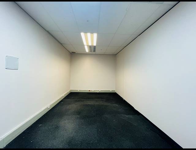 392M² OFFICE TO LET IN UMHLANGA RIDGE